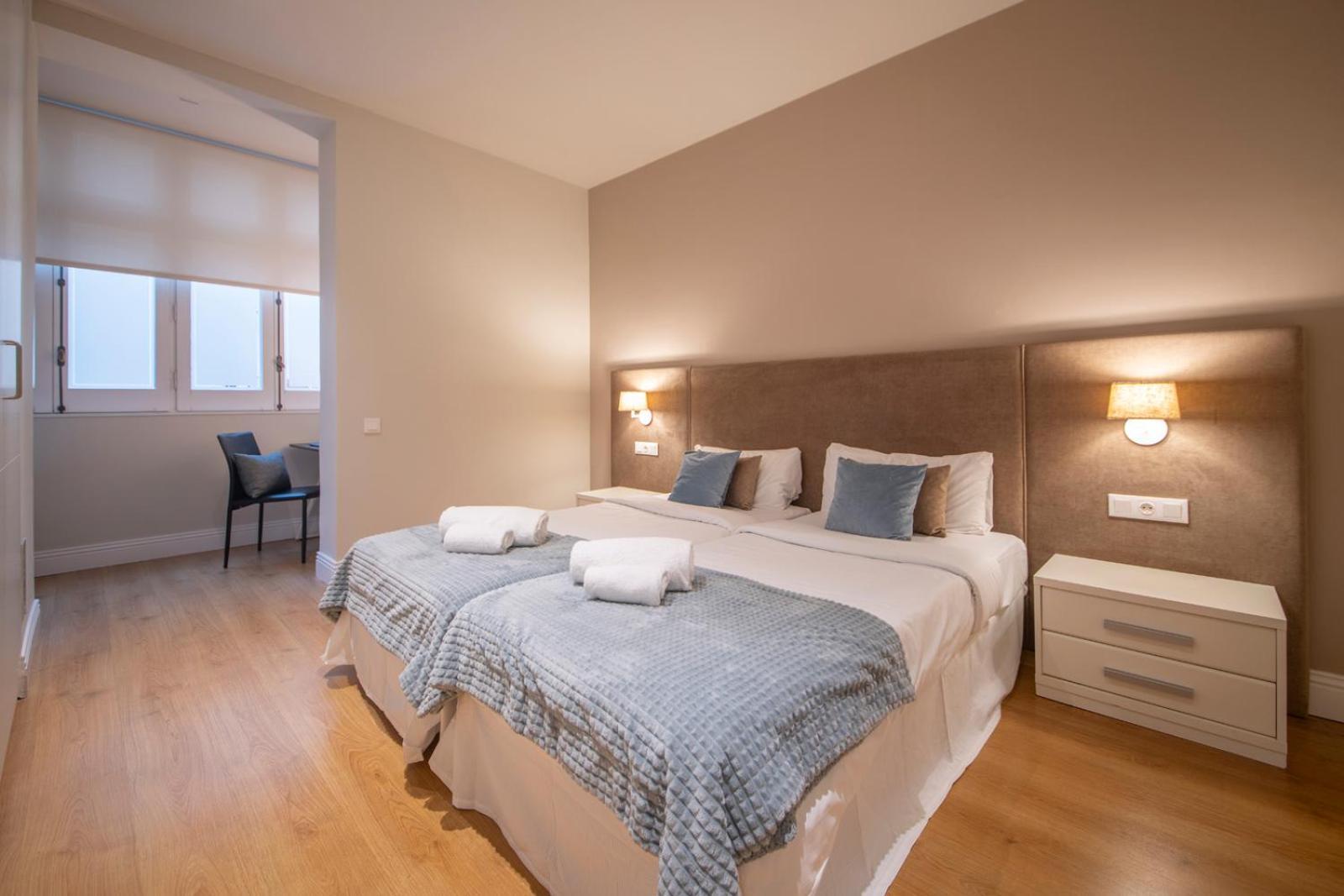 Stylish Center Apartment *